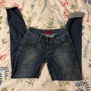 Low rise levis 571